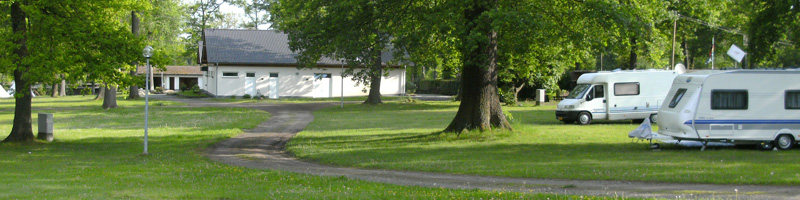 Camping im Eichenwald